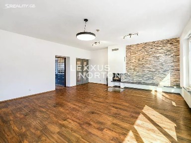 Pronájem bytu 3+1 155 m² Lopatecká, Praha - Podolí