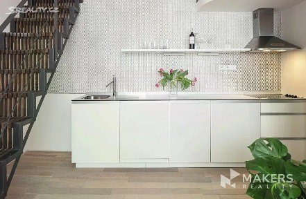 Pronájem bytu 1+1 38 m² Holečkova, Praha - Smíchov