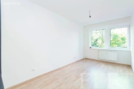 Pronájem bytu 1+kk 23 m² Peroutkova, Praha - Jinonice