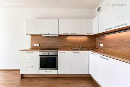 Pronájem bytu 1+kk 32 m² U Hostavického potoka, Praha - Hostavice