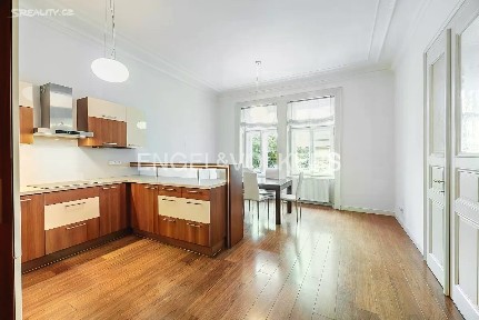 Pronájem bytu 4+1 154 m² Zborovská, Praha - Malá Strana