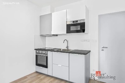 Pronájem bytu 1+kk 33 m² Železná, Plzeň - Jižní Předměstí