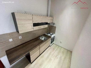 Pronájem bytu 1+kk 28 m² Blatenská, Chomutov
