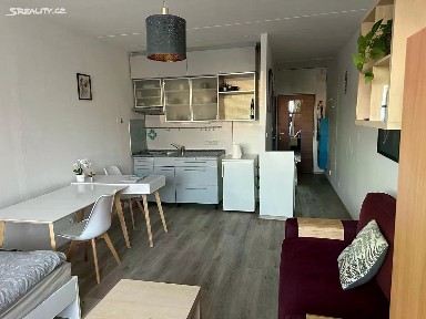 Pronájem bytu 1+kk 30 m² Hradecká, Hradec Králové - Třebeš