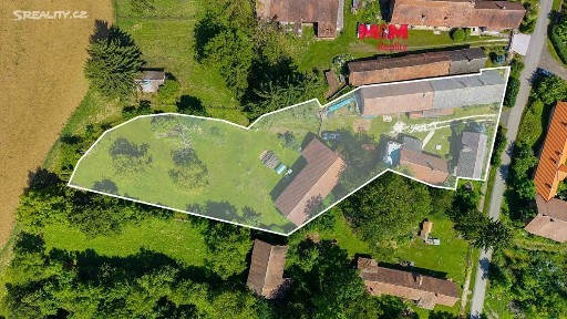Prodej rodinného domu 278 m², pozemek 2547 m²