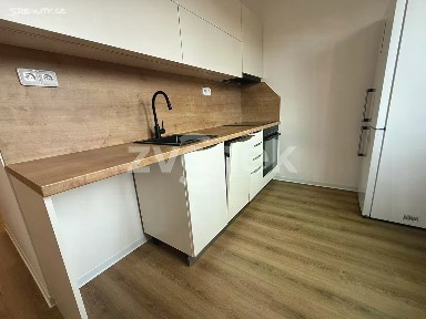 Pronájem bytu 2+1 56 m² M. Knesla, Zlín