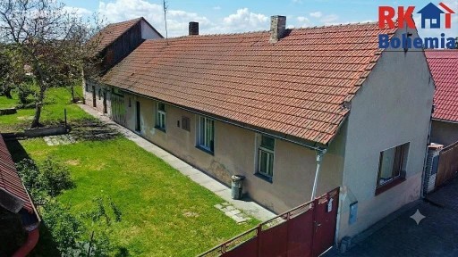 Dlouhá, Pečky - Velké Chvalovice