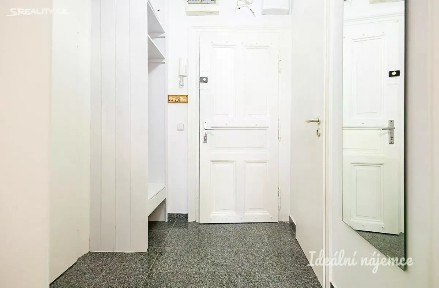 Pronájem bytu 2+kk 58 m² Jaromírova, Praha - Nusle