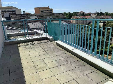Pronájem bytu 2+kk 40 m² Na hroudě, Praha - Strašnice