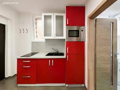 Pronájem bytu 2+1 44 m² Biskupcova, Praha - Žižkov