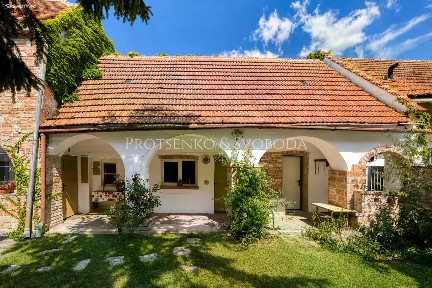 Prodej chalupy 244 m², pozemek 902 m²