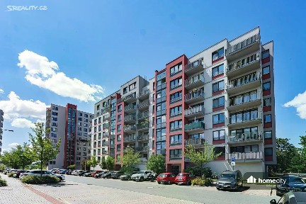 Pronájem bytu 1+kk 34 m² Pod Vinicí, Pardubice - Zelené Předměstí