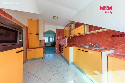 Prodej bytu 3+1 87 m² Masarykova, Ostrov