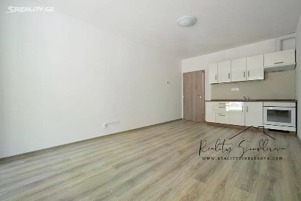 Pronájem bytu 1+kk 32 m² Frištenského, Olomouc - Neředín