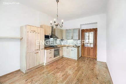Pronájem bytu 2+1 75 m² Čestmírova, Praha - Nusle
