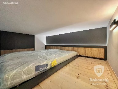 Pronájem bytu 1+kk 41 m² Tusarova, Praha - Holešovice