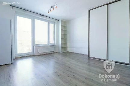 Pronájem bytu 1+kk 28 m² Honzíkova, Praha - Dolní Měcholupy