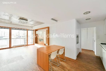 Pronájem bytu 2+kk 56 m² V Třešňovce, Praha - Hrdlořezy