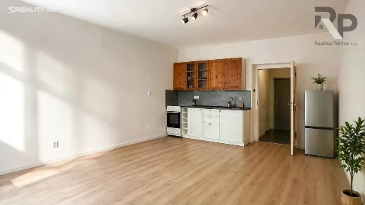 Pronájem bytu 1+kk 32 m²