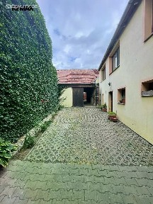 Prodej rodinného domu 177 m², pozemek 379 m²
