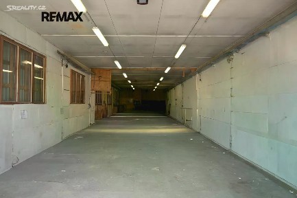 Pronájem skladového prostoru 200 m²