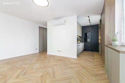Pronájem bytu 2+1 55 m² Hlavní třída, Ostrava - Poruba