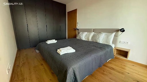 Prodej bytu 2+kk 47 m² Mužíkova, Praha - Nusle