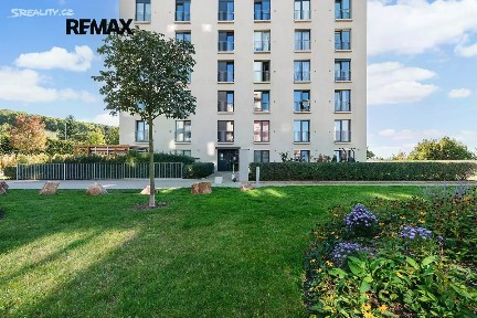 Prodej bytu 2+kk 45 m² Novovysočanská, Praha - Libeň