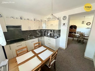 Prodej rodinného domu 337 m², pozemek 4220 m²