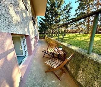 Pronájem bytu 1+kk 16 m² Nad Kajetánkou, Praha - Břevnov