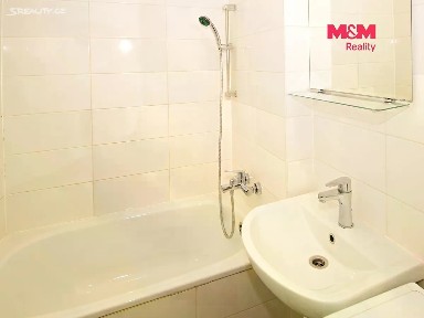 Prodej bytu 1+kk 27 m² Na Obvodu, Ostrava - Vítkovice