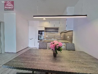 Pronájem bytu 4+kk 126 m² Železniční, Olomouc - Chválkovice