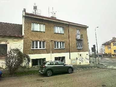 Prodej bytu 1+1 38 m² Zenklova, Praha - Kobylisy