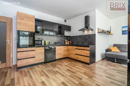 Oty Bubeníčka, Praha - Uhříněves