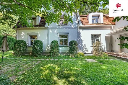 Prodej rodinného domu 220 m², pozemek 2575 m²