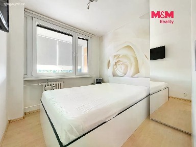 Pronájem bytu 2+kk 37 m² Vysočanská, Praha - Prosek
