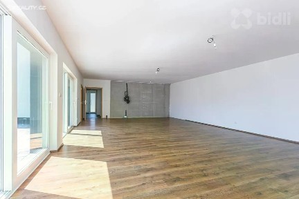 Prodej rodinného domu 231 m², pozemek 305 m²