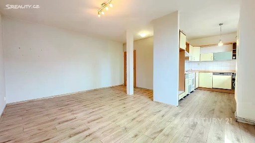 Pronájem bytu 1+kk 38 m²