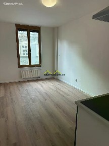Pronájem bytu 1+kk 32 m² Štítného, Praha - Žižkov