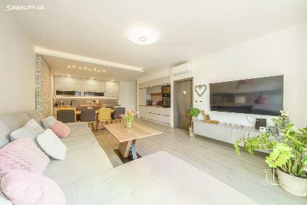 Prodej bytu 5+kk 120 m² Mattoniho nábřeží, Karlovy Vary - Drahovice