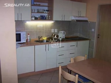 Pronájem bytu pokoje 20 m² Pražská třída, Hradec Králové - Kukleny