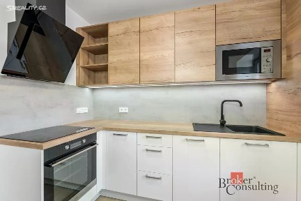 Pronájem bytu 3+1 78 m² Barunčina, Praha - Modřany