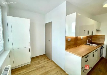Pronájem bytu 1+1 43 m²