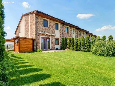 Prodej rodinného domu 140 m², pozemek 331 m² V. Poláka, Stehelčeves