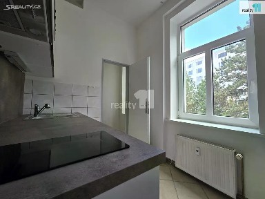 Pronájem kanceláře 75 m² Na Pankráci, Praha - Nusle