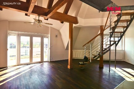 Pronájem kanceláře 162 m² V Novém Hloubětíně, Praha - Hloubětín