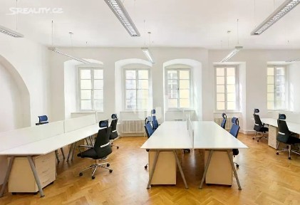 Pronájem kanceláře 250 m² Malé náměstí, Praha - Staré Město