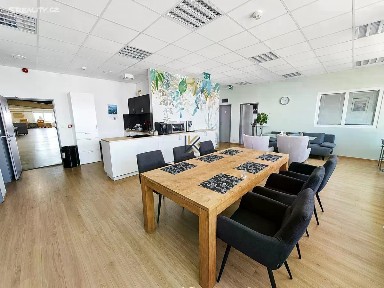 Pronájem obchodního prostoru 554 m² K Bílému vrchu, Praha - Horní Počernice