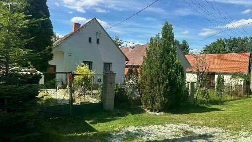 Prodej rodinného domu 144 m², pozemek 377 m²