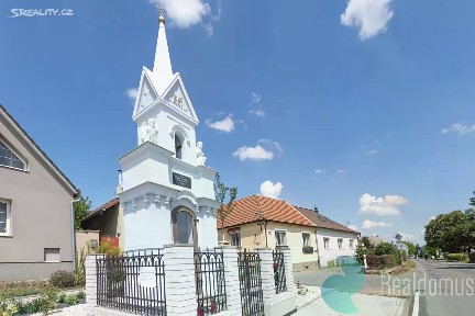 Ve Dvorci, Přezletice